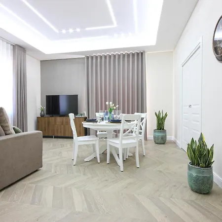 Angela Luxury House *