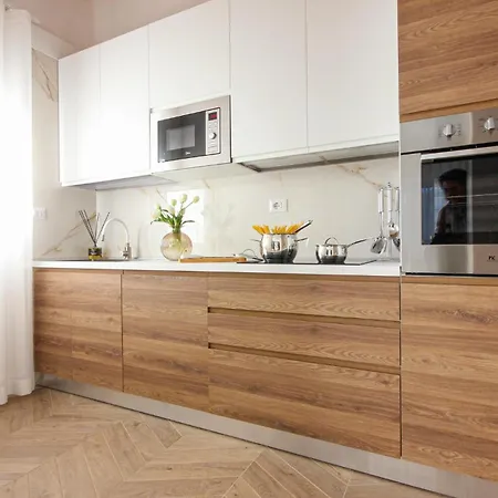 Angela Luxury House