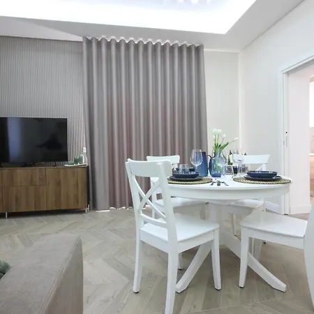 Angela Luxury House Apartment *